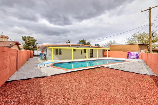 $2,250 | 3008 Lawndale Street, Las Vegas, NV 89121