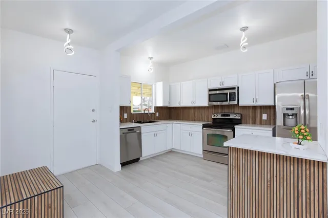 $2,250 | 3008 Lawndale Street, Las Vegas, NV 89121