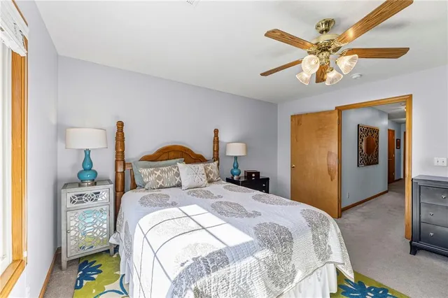 $325,000 | 1009 Southwest 7 Street, Lee's Summit, MO 64081