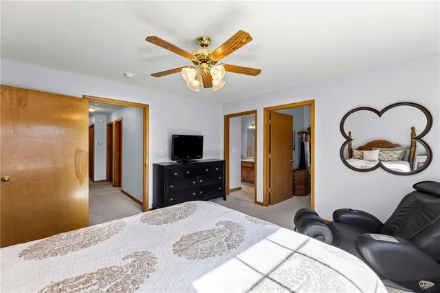 $325,000 | 1009 Southwest 7 Street, Lee's Summit, MO 64081