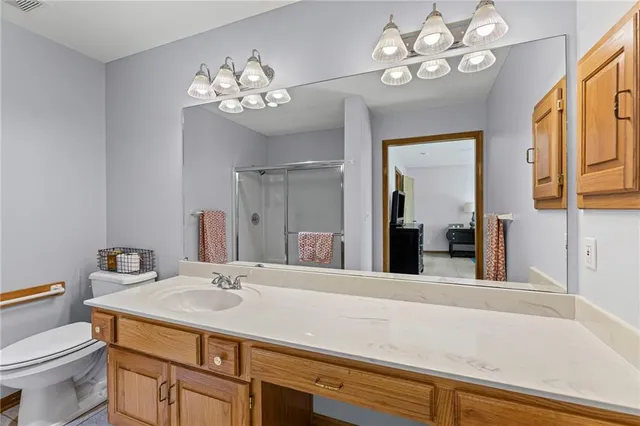 $325,000 | 1009 Southwest 7 Street, Lee's Summit, MO 64081