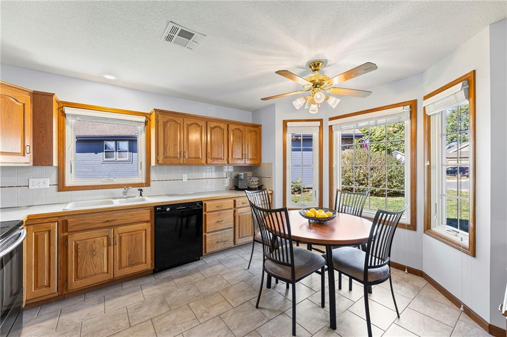 1009 Southwest 7 Street Lee's Summit, MO 64081 - Photo 8 of 22