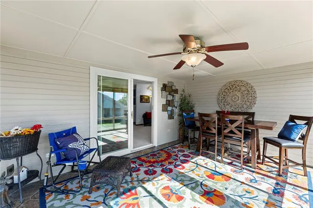 $325,000 | 1009 Southwest 7 Street, Lee's Summit, MO 64081