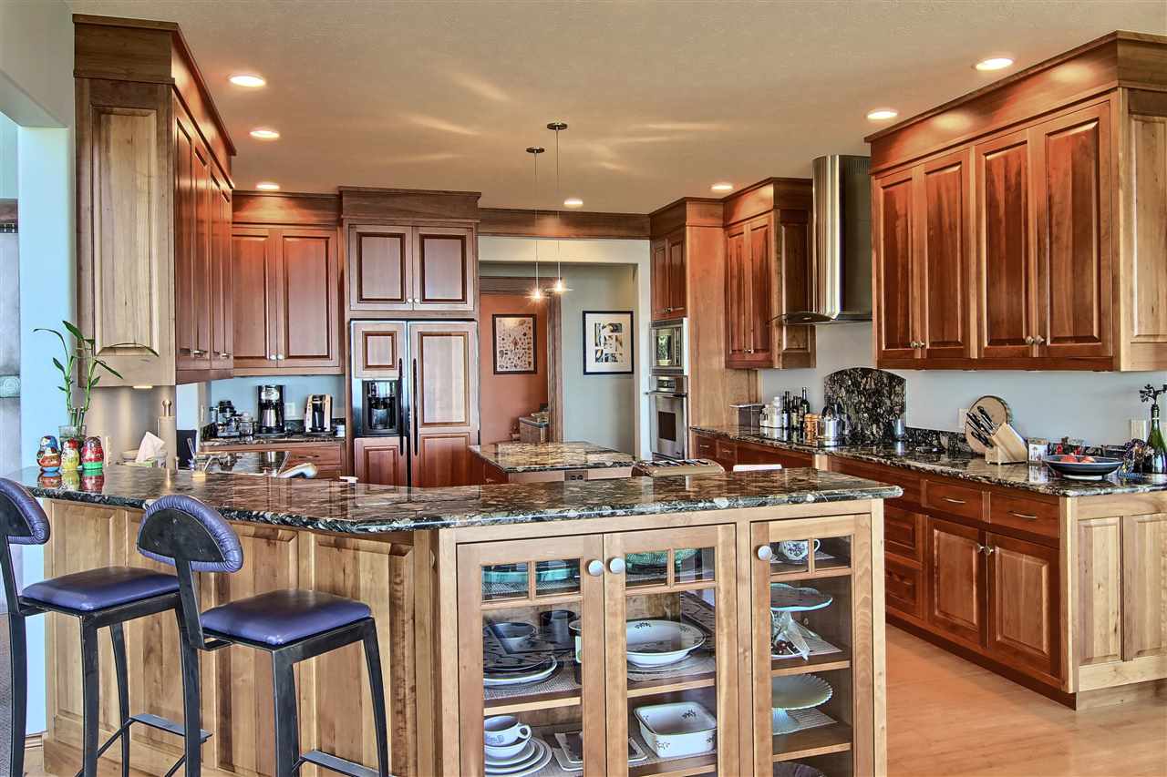 2916 Neahtawanta Road Traverse City, MI 49686 - Photo 12 of 75 1831431-11.JPG