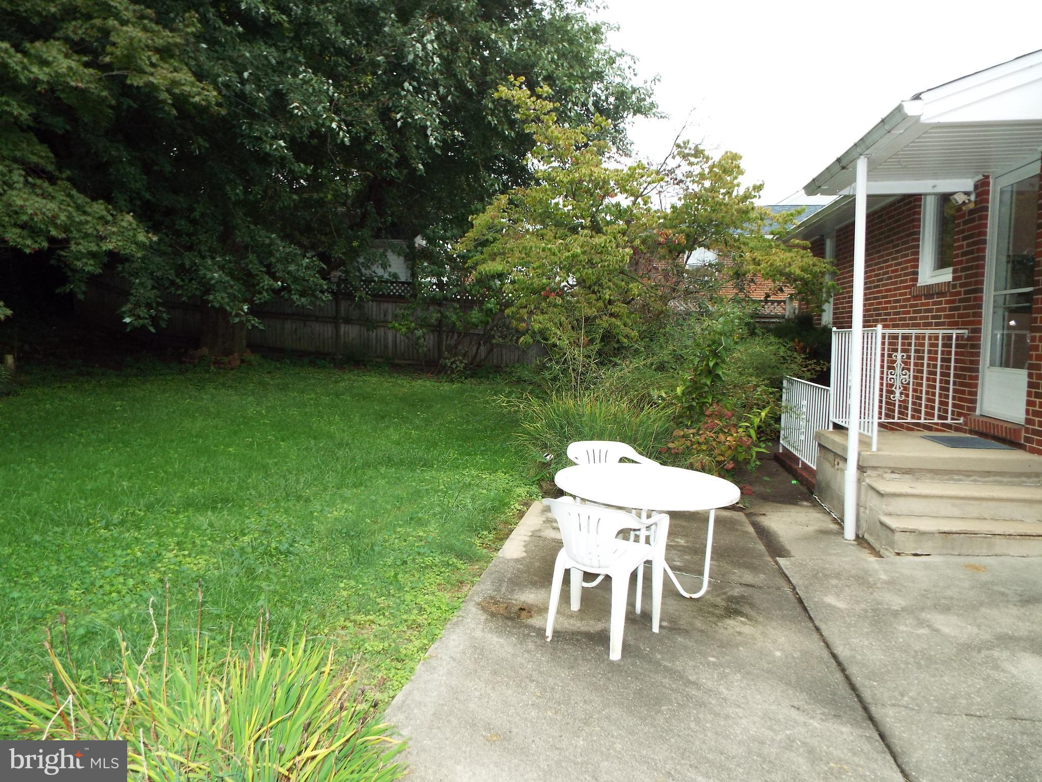 7123 Crestshire Road Baltimore, MD 21222 - Photo 21 of 26 Cookouts will be a blast!