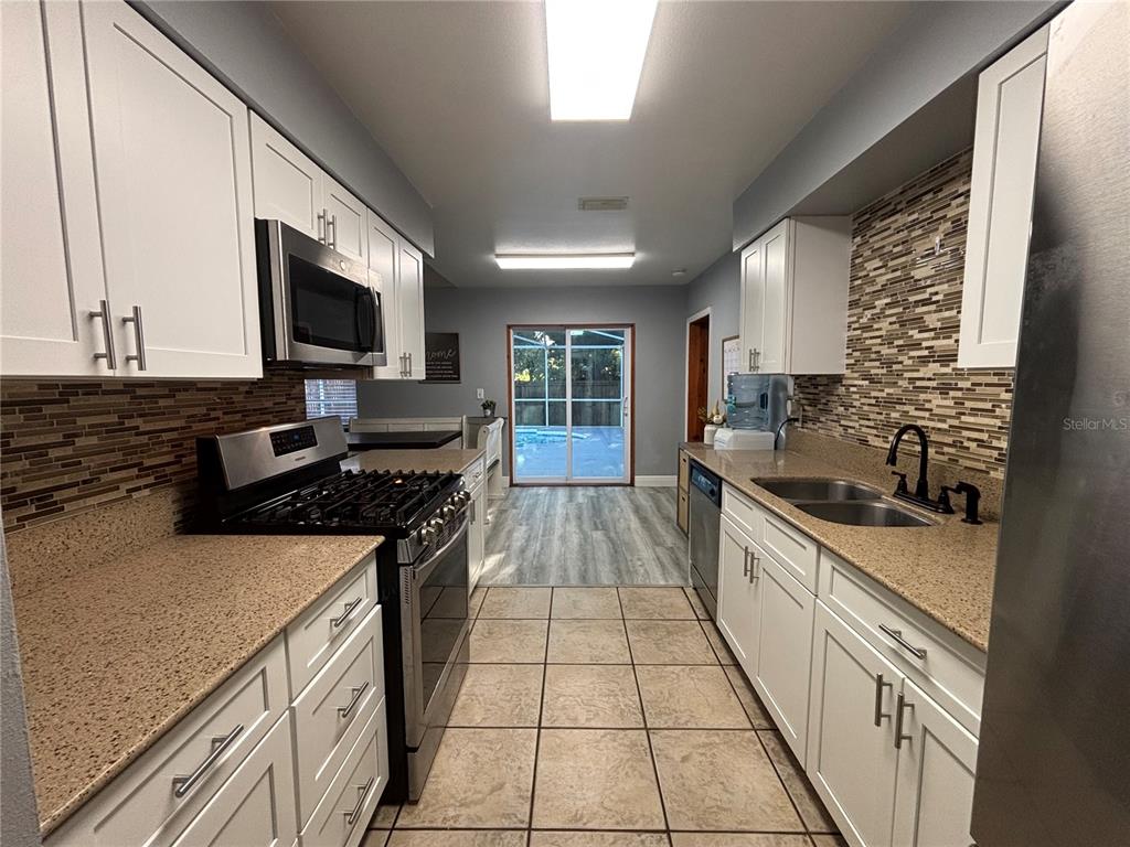 3334 Fox Ridge Drive Winter Haven, FL 33884 - Photo 12 of 51