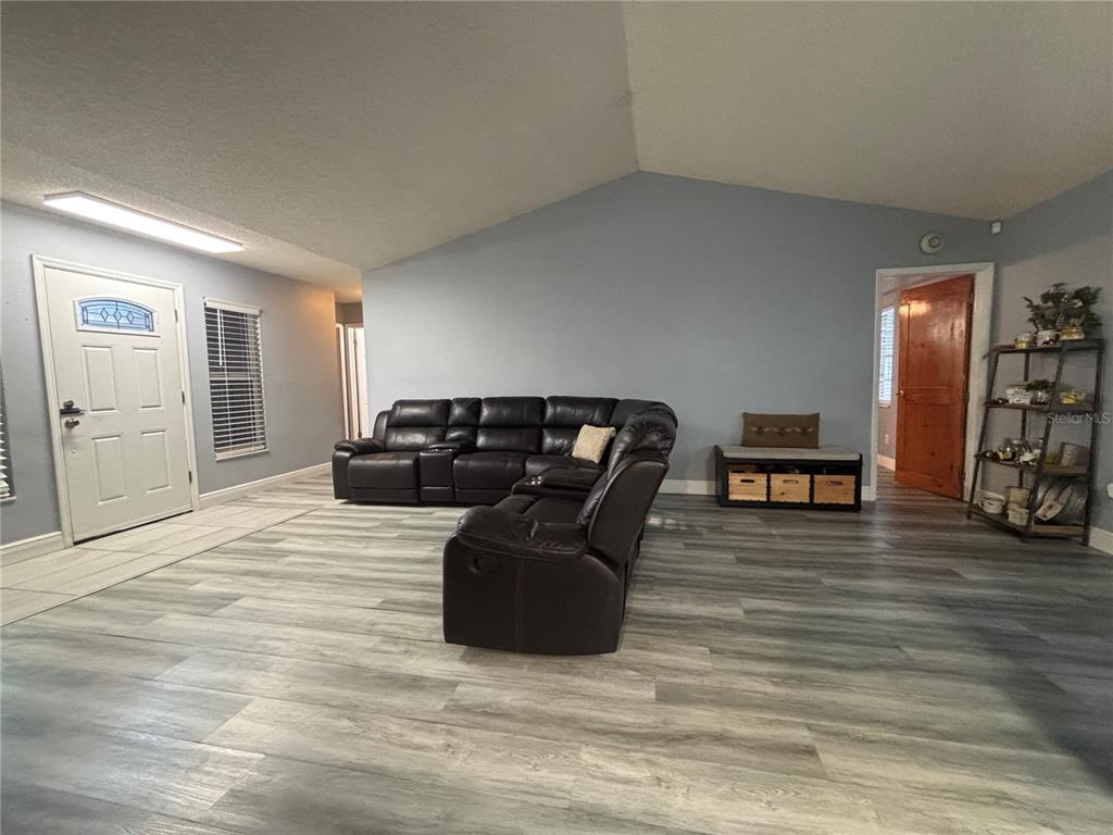 3334 Fox Ridge Drive Winter Haven, FL 33884 - Photo 8 of 51