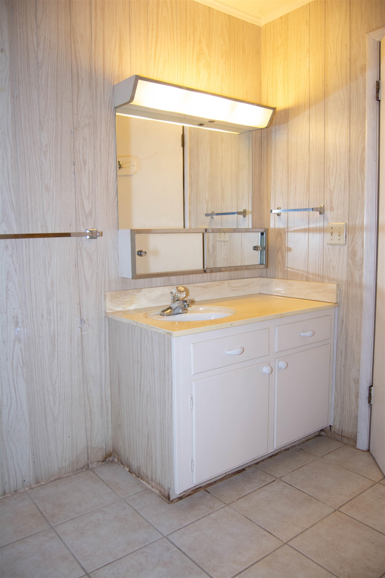 6840 Howe Street Groves, TX 77619 - Photo 11 of 17