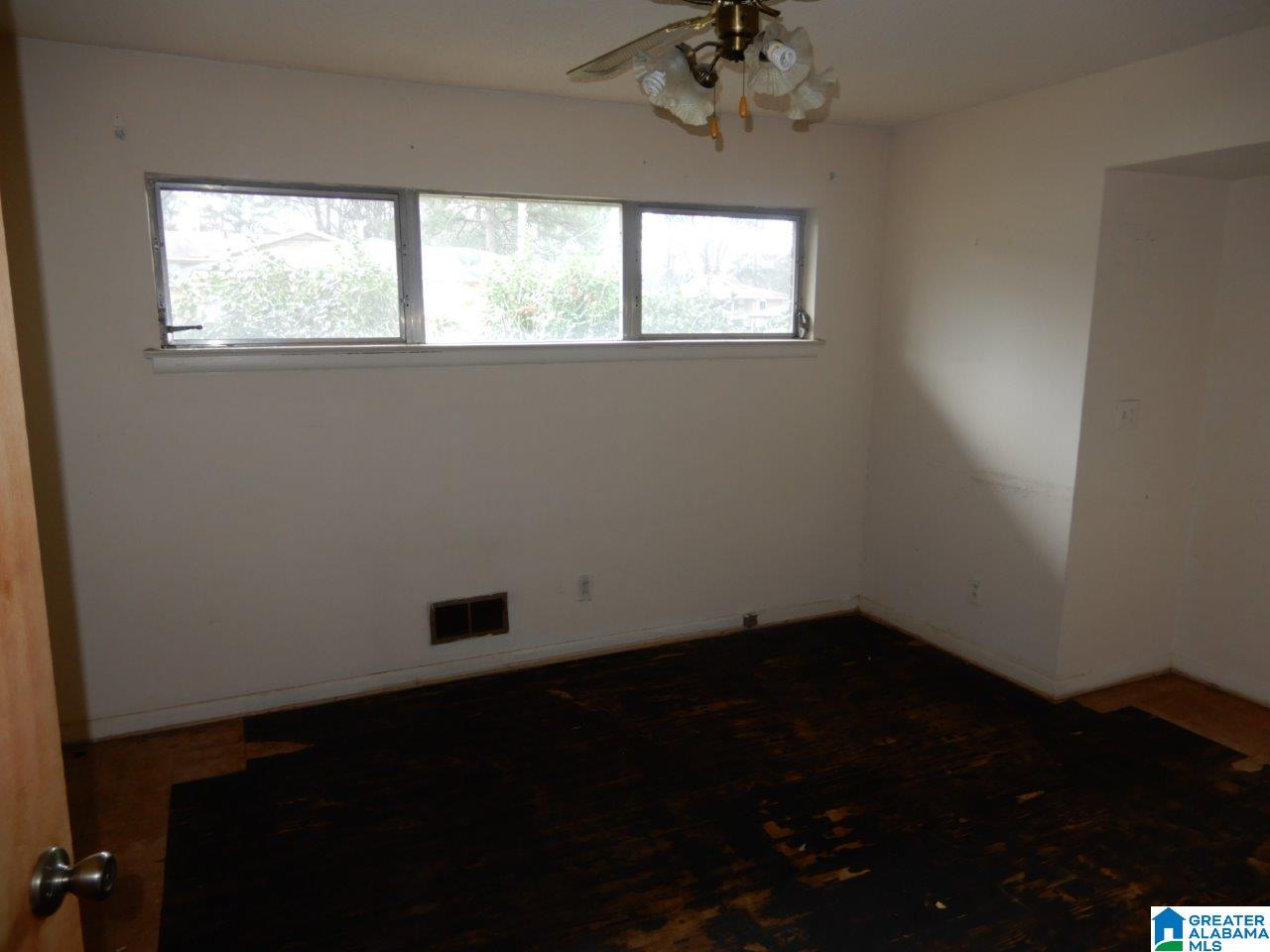 24 9th Terrace Southwest Birmingham, AL 35211 - Photo 12 of 18