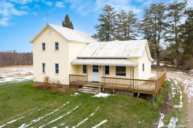 $225,000 | 6062 Ashley Avenue Northeast, Belding, MI 48809