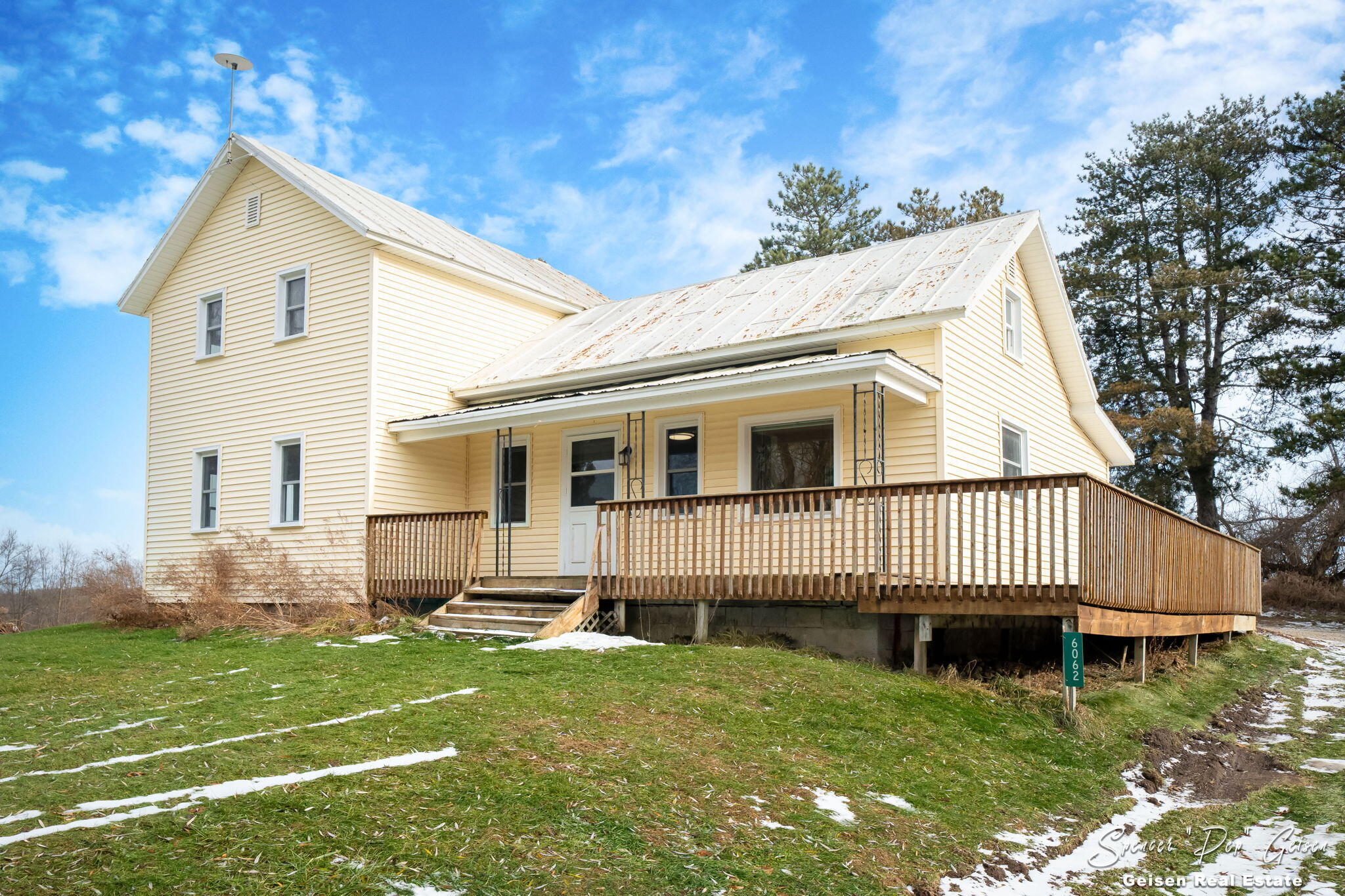 6062 Ashley Avenue Northeast Belding, MI 48809 - Photo 3 of 62 2-web-or-mls-6062 Ashley Ave NE-Belding,