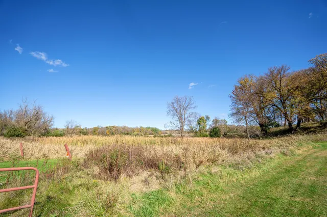 $250,000 | 15125 Old Mill Road, Spicer, MN 56288