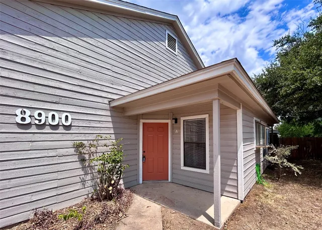 $1,395 | 8900 Schick Road, Unit A, Austin, TX 78729