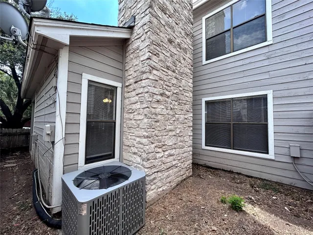 $1,395 | 8900 Schick Road, Unit A, Austin, TX 78729