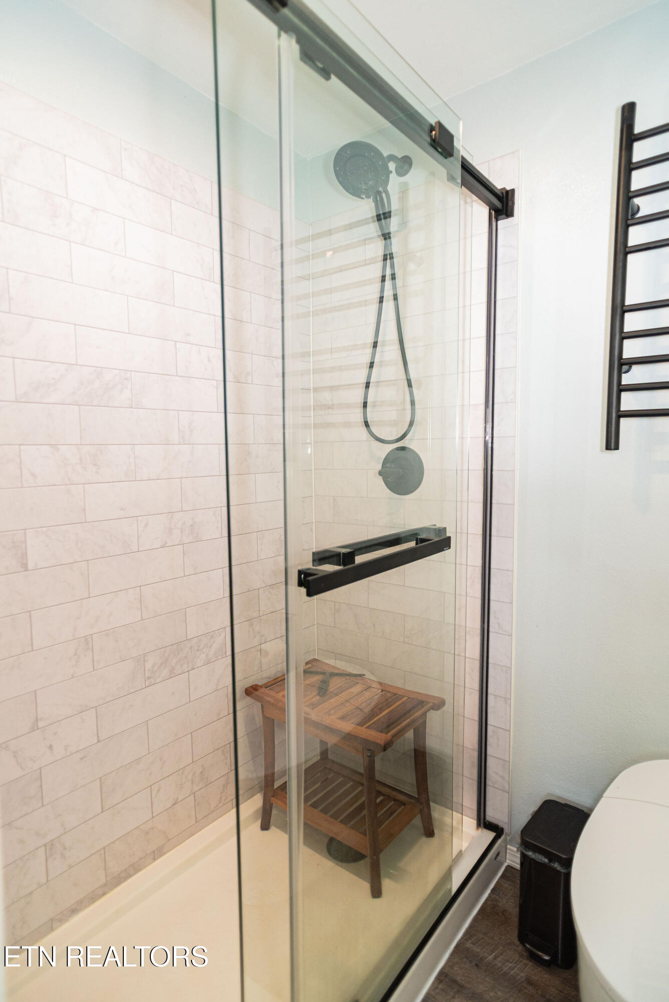 250 Burkhart Road Maynardville, TN 37807 - Photo 15 of 49 On-suite Primary Bathroom