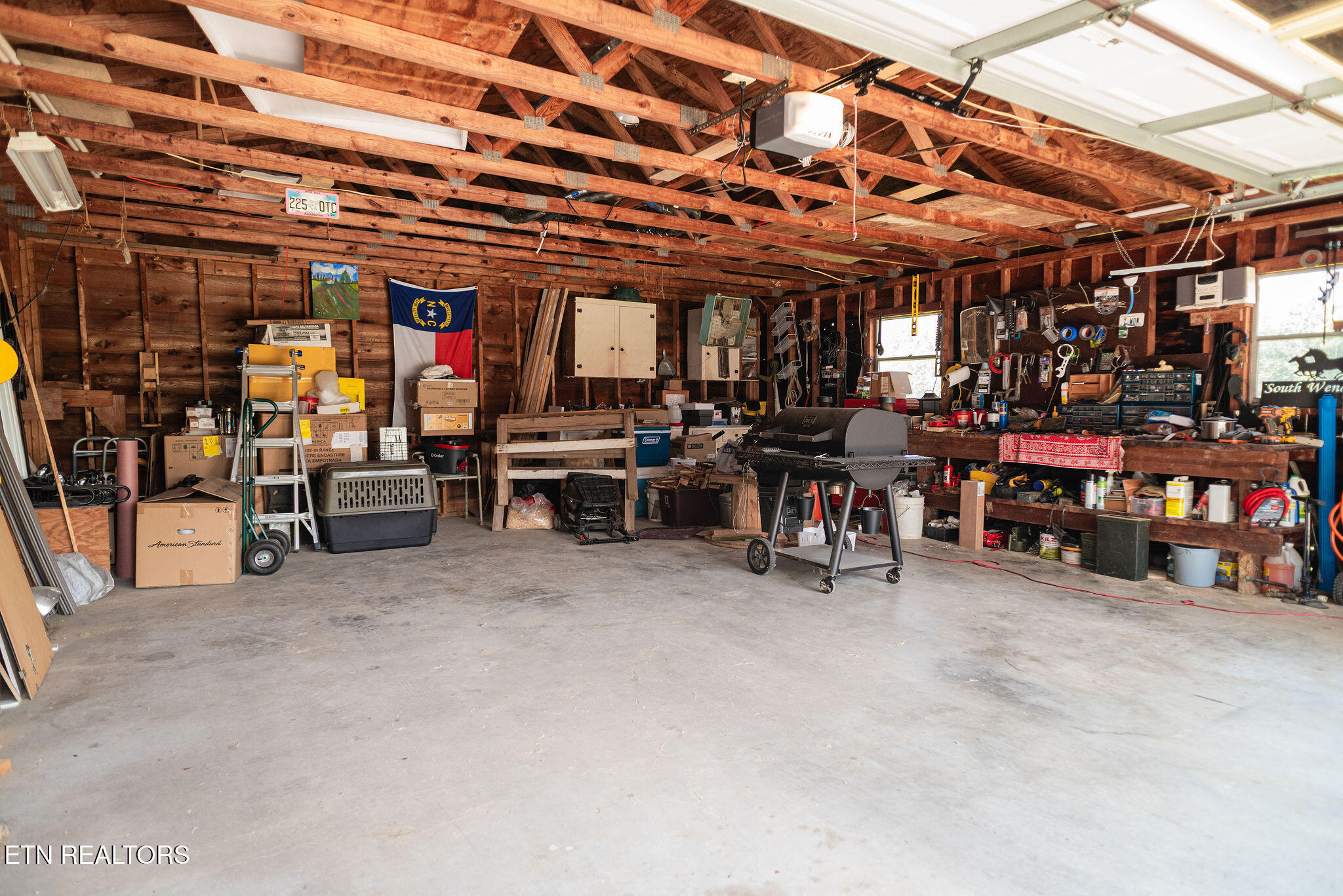 250 Burkhart Road Maynardville, TN 37807 - Photo 27 of 49 Garage