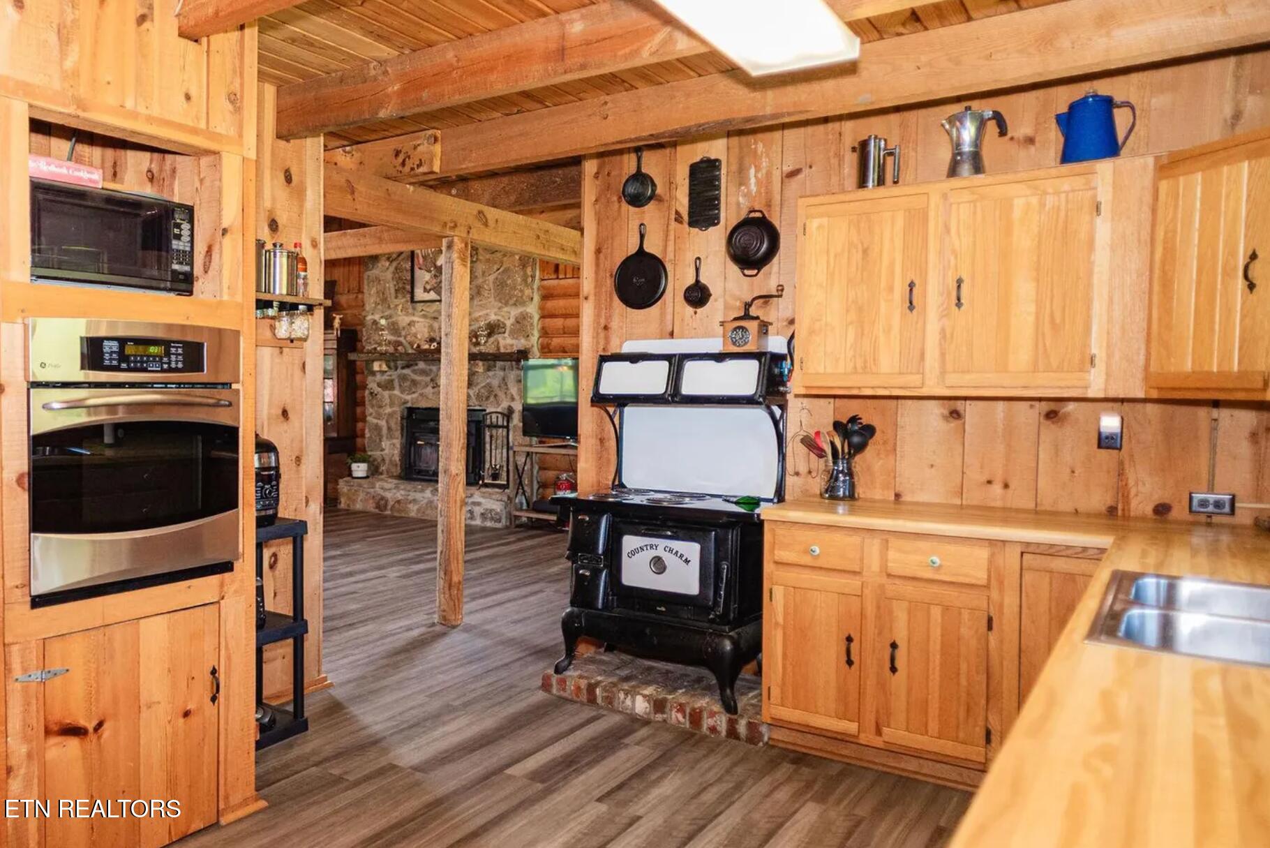 250 Burkhart Road Maynardville, TN 37807 - Photo 10 of 49 Burkhart Kitchen