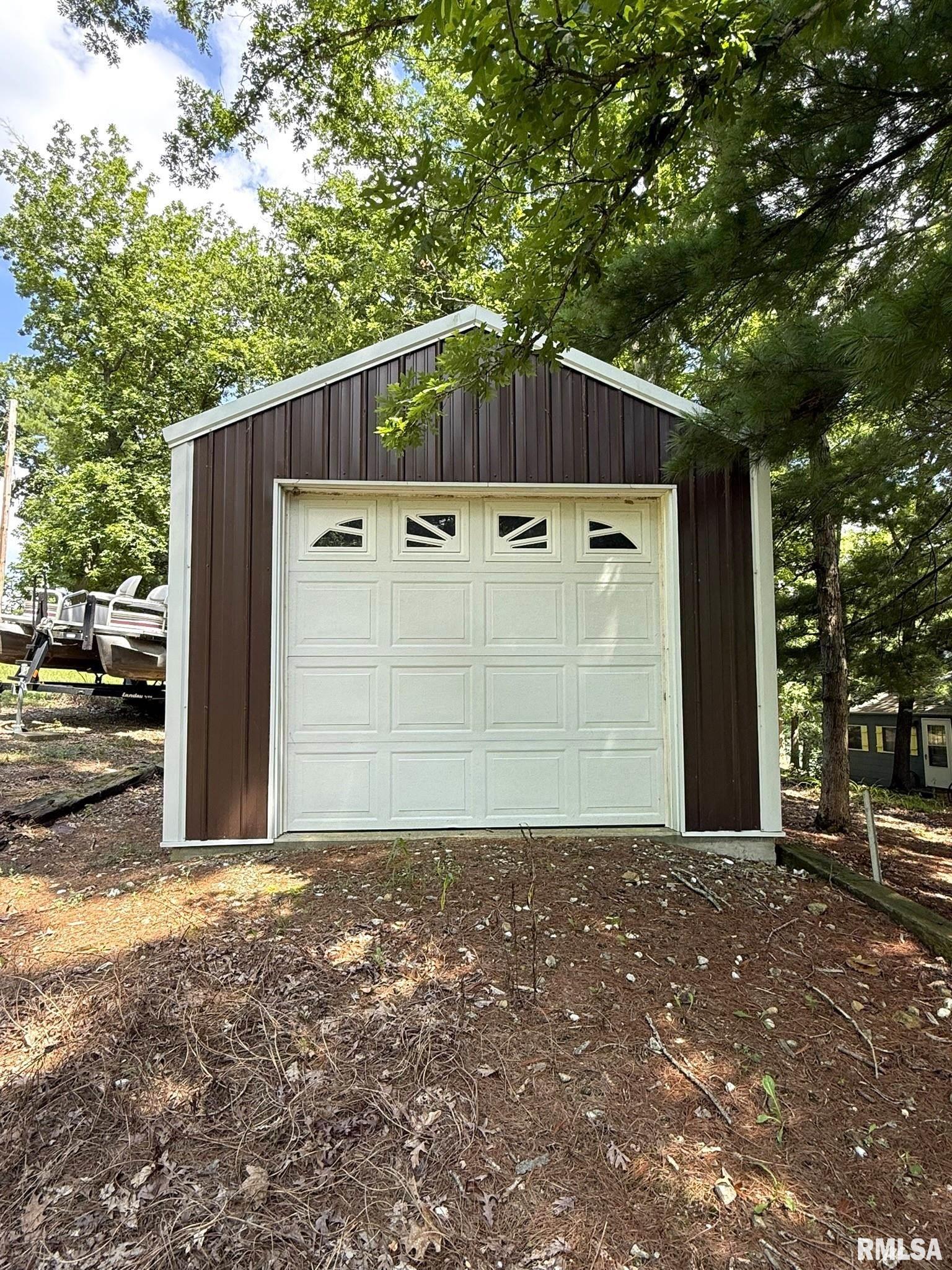 1674 Round House Lane Victoria, IL 61485 - Photo 17 of 50