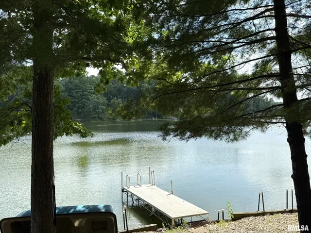 $179,900 | 1674 Round House Lane, Victoria, IL 61485