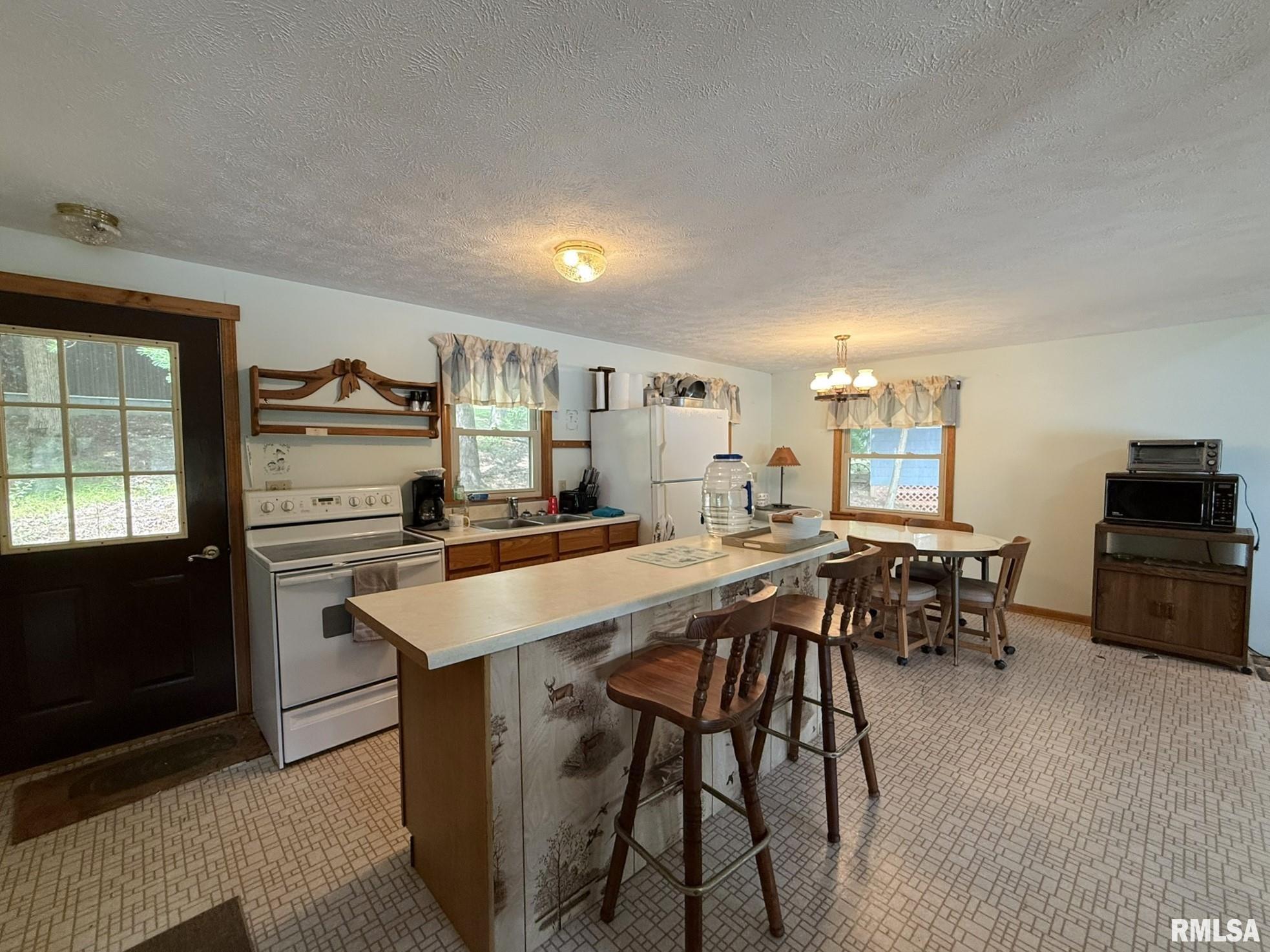 1674 Round House Lane Victoria, IL 61485 - Photo 33 of 50