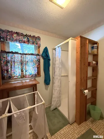 $179,900 | 1674 Round House Lane, Victoria, IL 61485