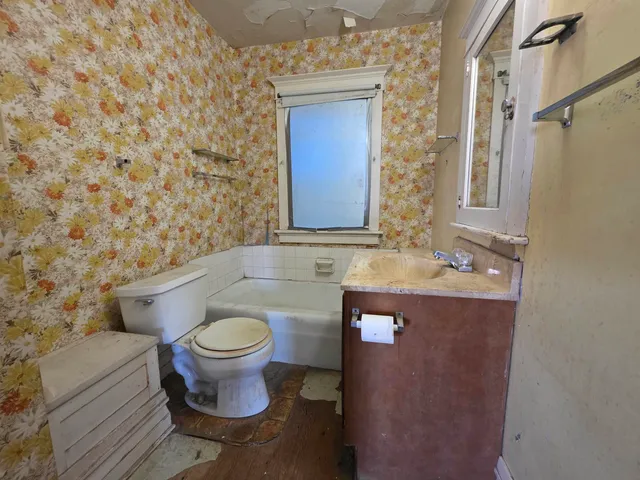 $160,000 | 1903 8th Street, Monroe, WI 53566