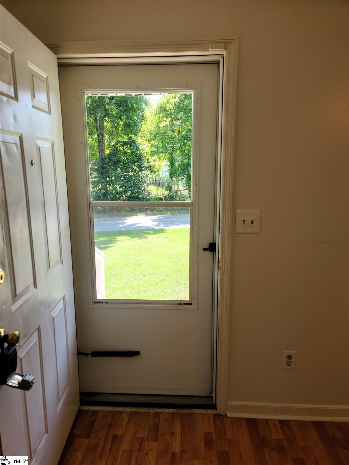 1203 Elizabeth Street Clinton, SC 29325 - Photo 3 of 12 Gallery Image 3