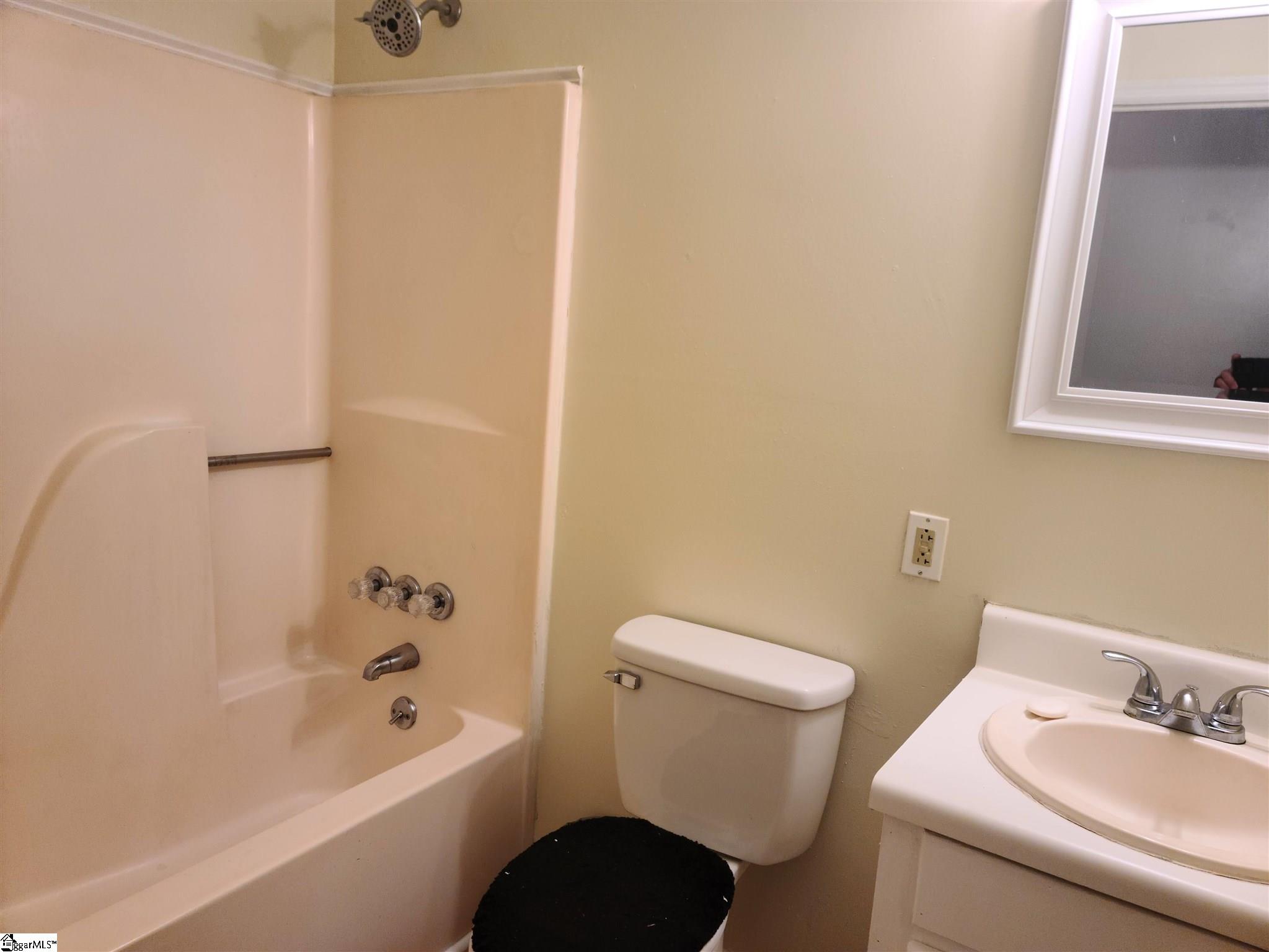 1203 Elizabeth Street Clinton, SC 29325 - Photo 10 of 12 Gallery Image 10