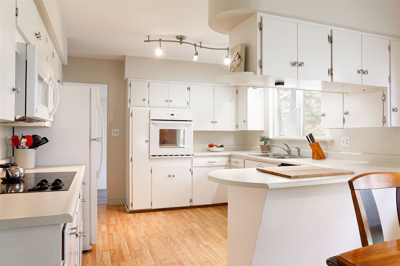 804 Westminster Road Traverse City, MI 49686 - Photo 8 of 23 1881561-7.JPG