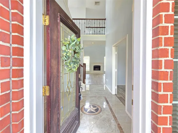 $2,500 | 10038 Barr Lake Drive, Houston, TX 77095