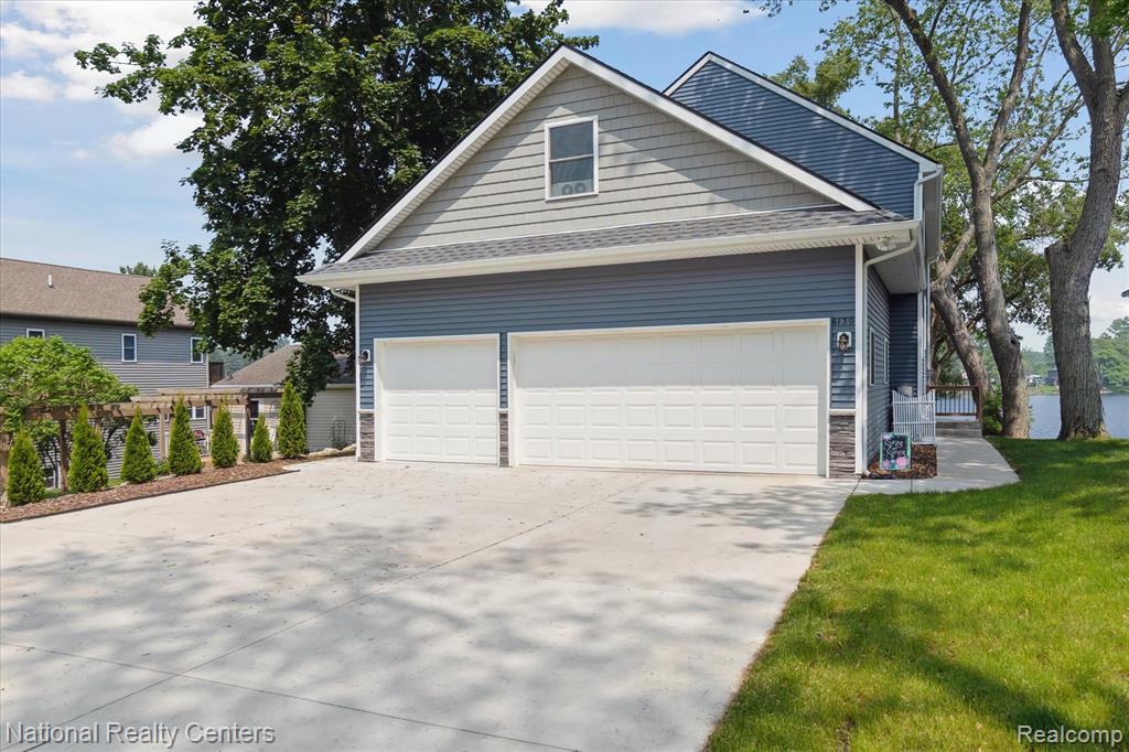 6130 Bullard Road Fenton, MI 48430 - Photo 4 of 62
