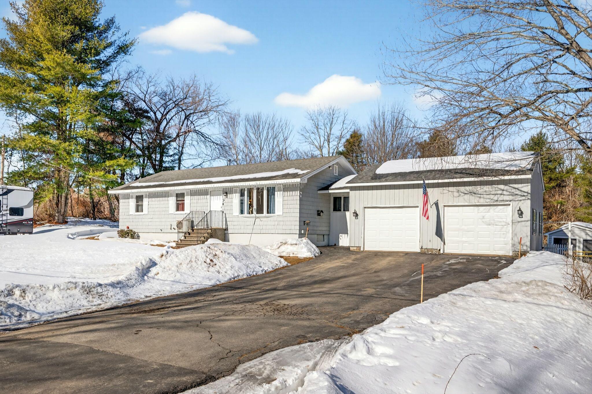 9 Dingley Spring Road Gorham, ME 04038 - Photo 2 of 39 Front of House