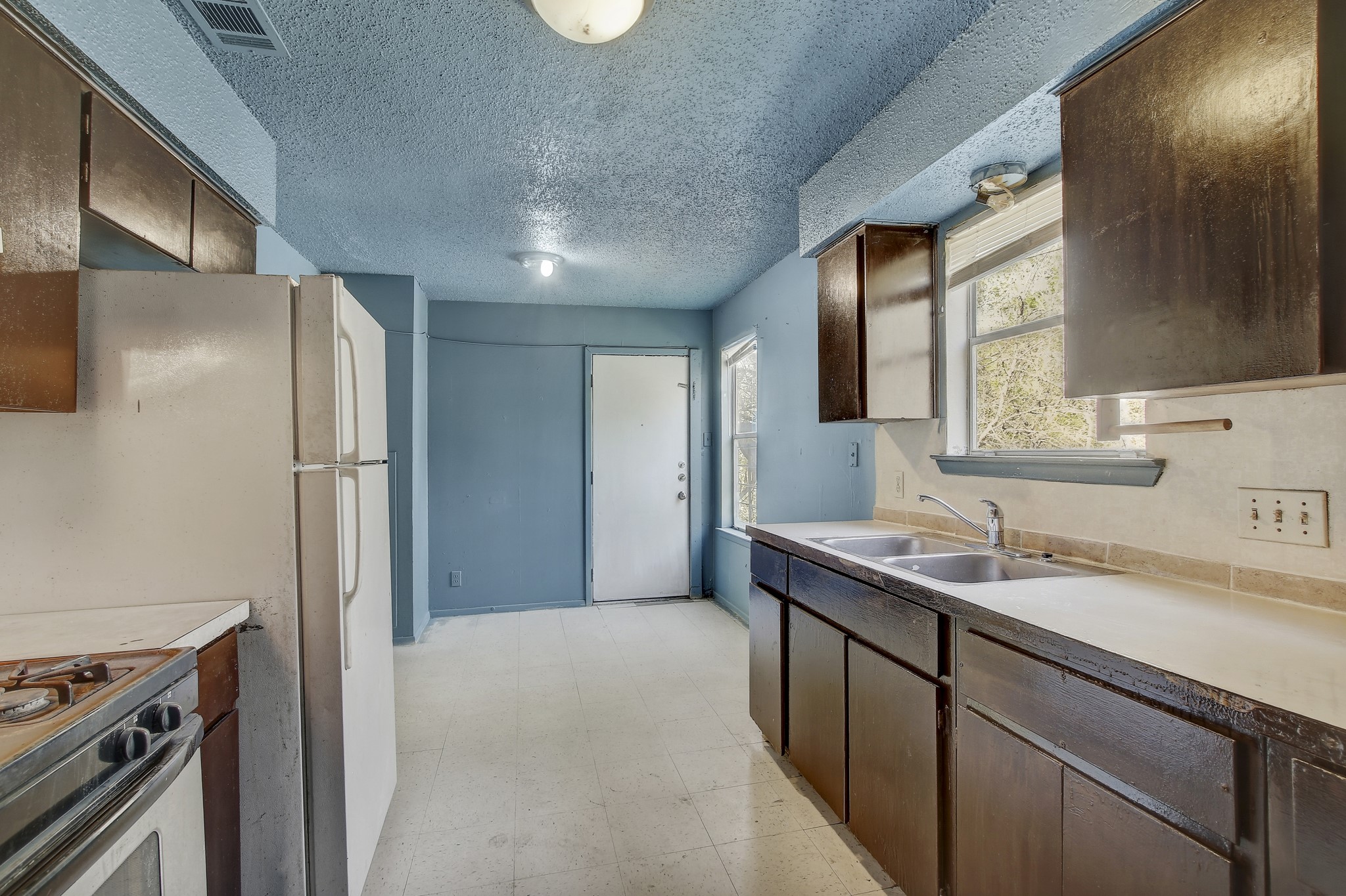 6207 Adalee Avenue Austin, TX 78723 - Photo 3 of 39