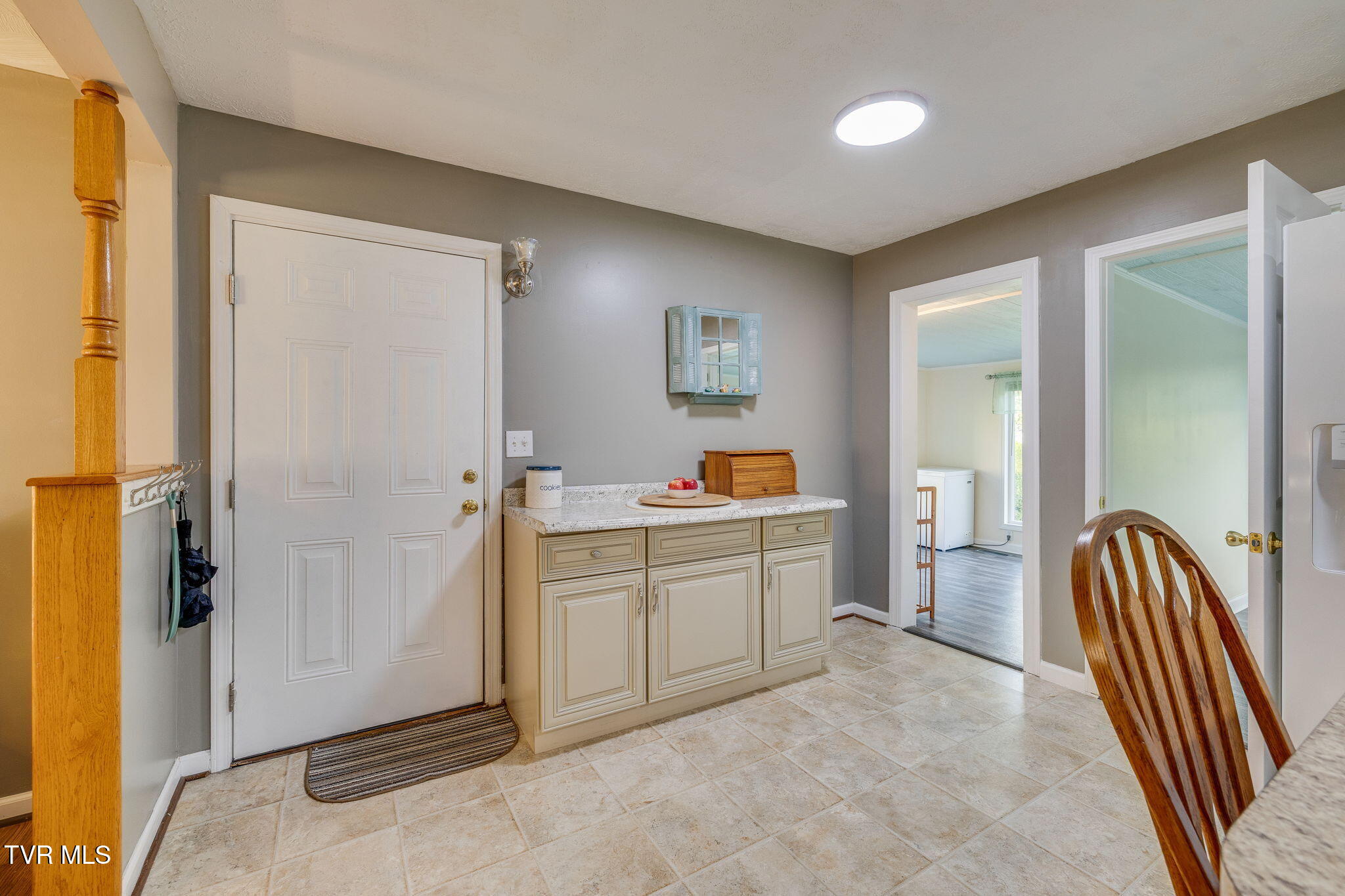 18160 Ridgeview Drive Abingdon, VA 24211 - Photo 10 of 42 010