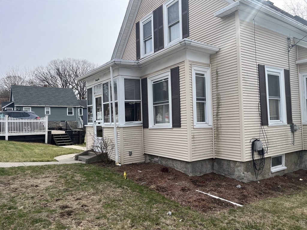 22 Commonwealth Avenue Worcester, MA 01604 - Photo 4 of 23 a view of a house with a yard