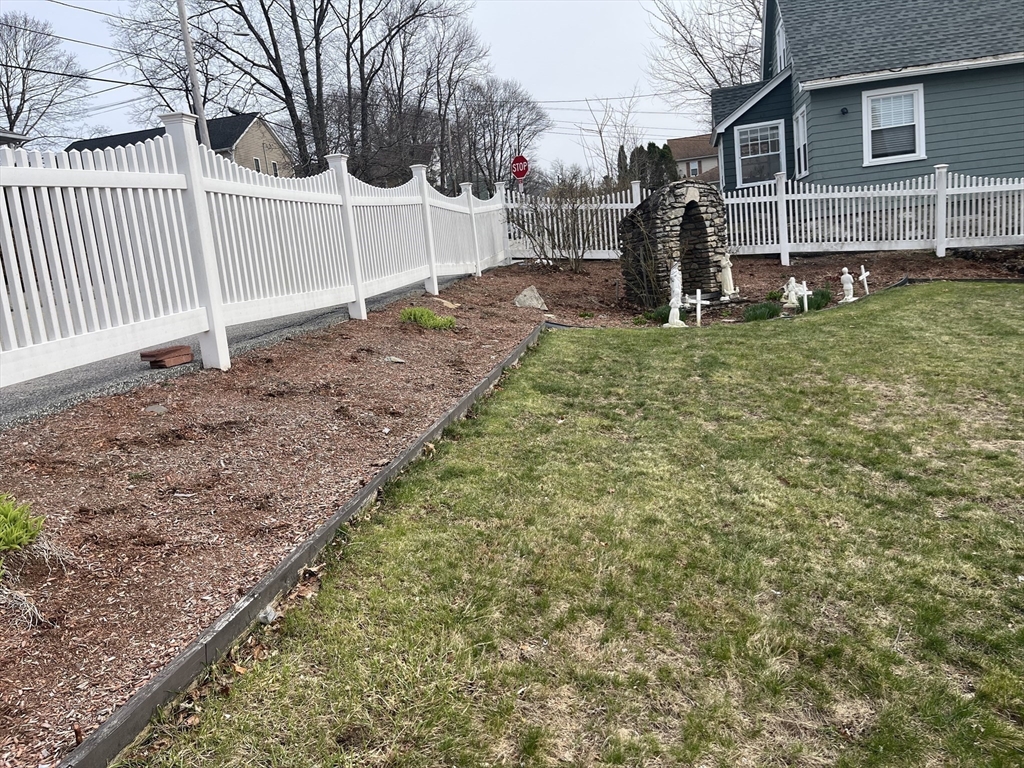 22 Commonwealth Avenue Worcester, MA 01604 - Photo 6 of 23 a view of a house with backyard and trees