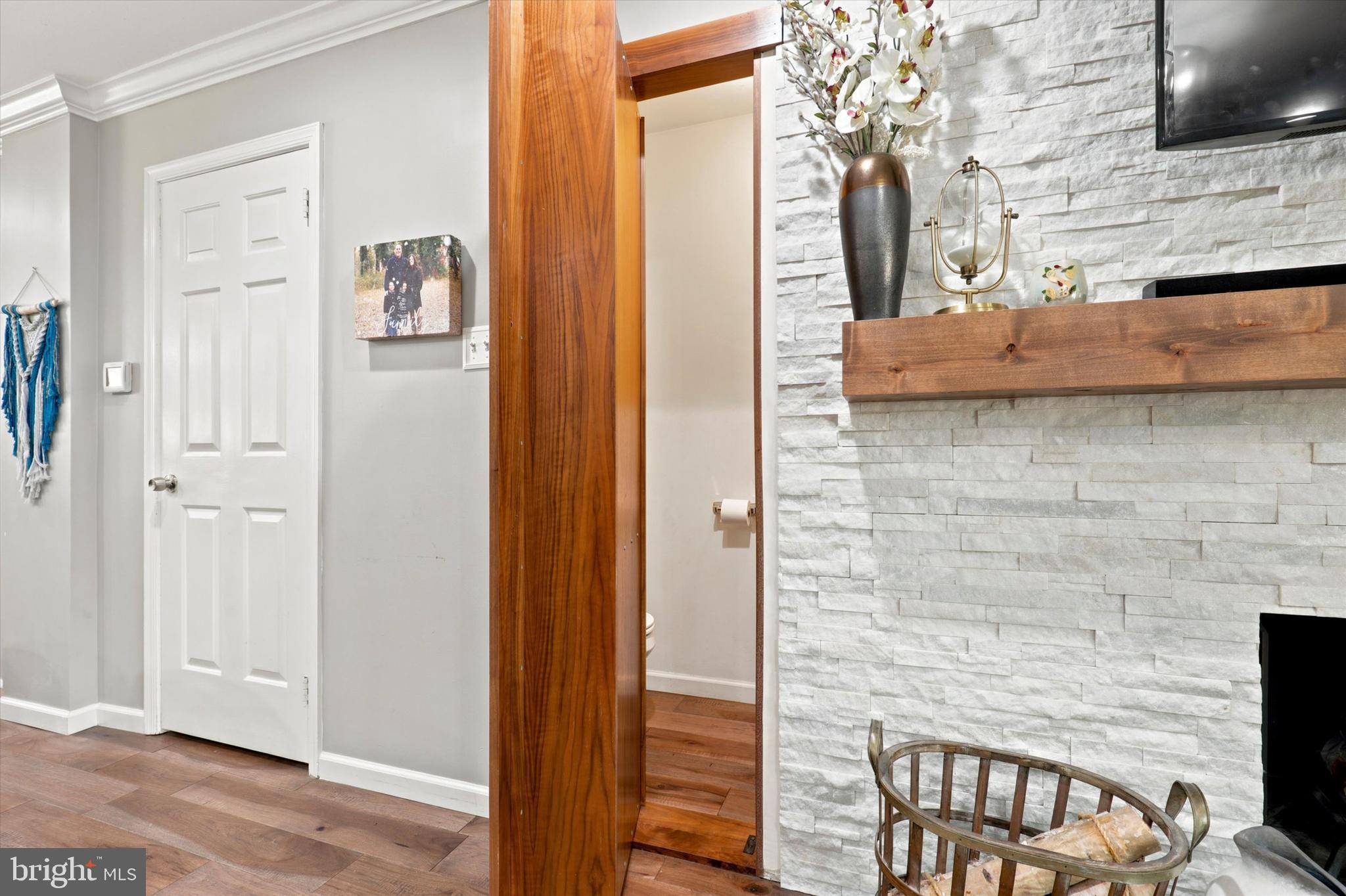 402 Curtis Court Chesterbrook, PA 19087 - Photo 5 of 25