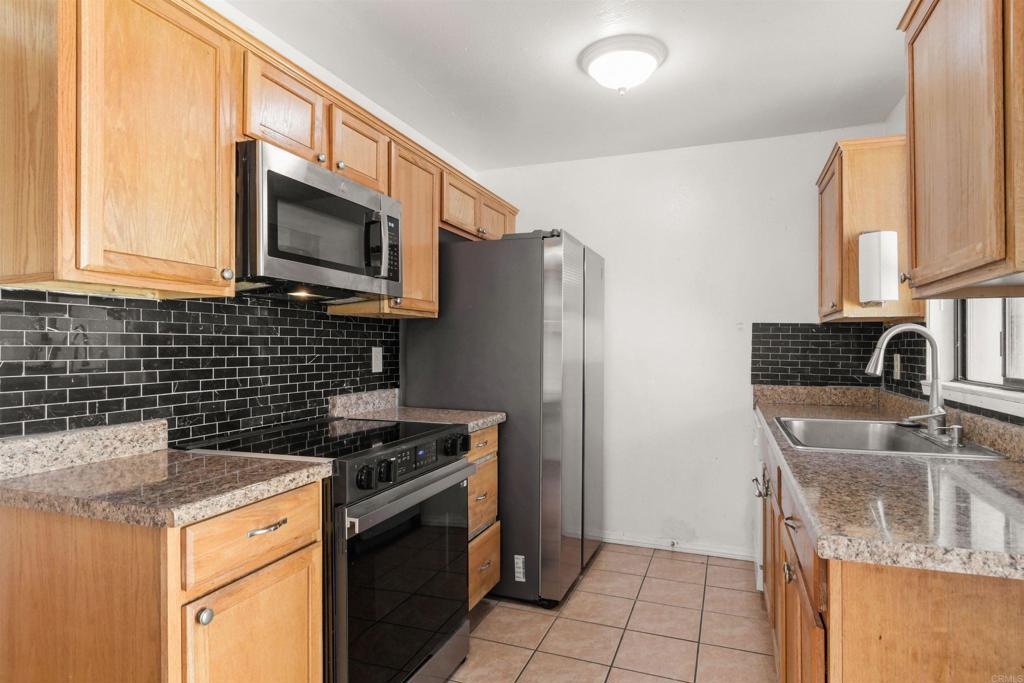 12553 Mapleview Street, Unit 3 Lakeside, CA 92040 - Photo 8 of 38