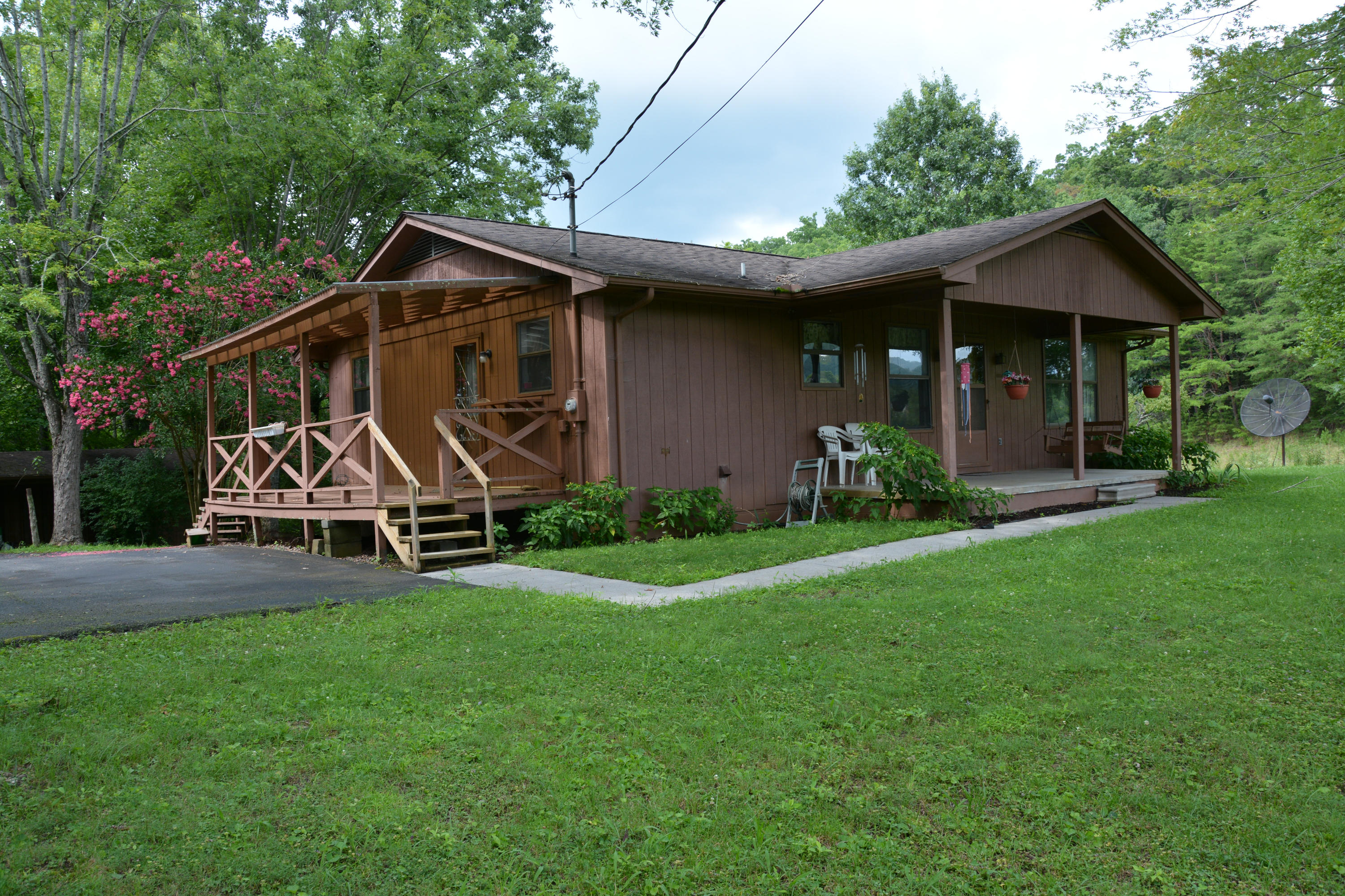 1605 McCarter Hollow Road Sevierville, TN 37862 - Photo 1 of 20 DSC_1567