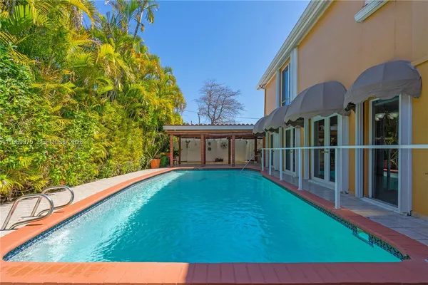 $950,000 | 7941 Southwest 18th Terrace, Miami, FL 33155