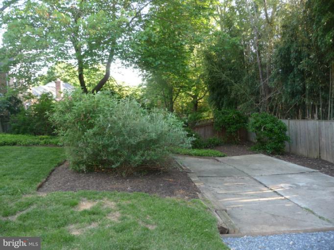 2403 Stratton Drive Potomac, MD 20854 - Photo 11 of 19 Exterior (Rear)