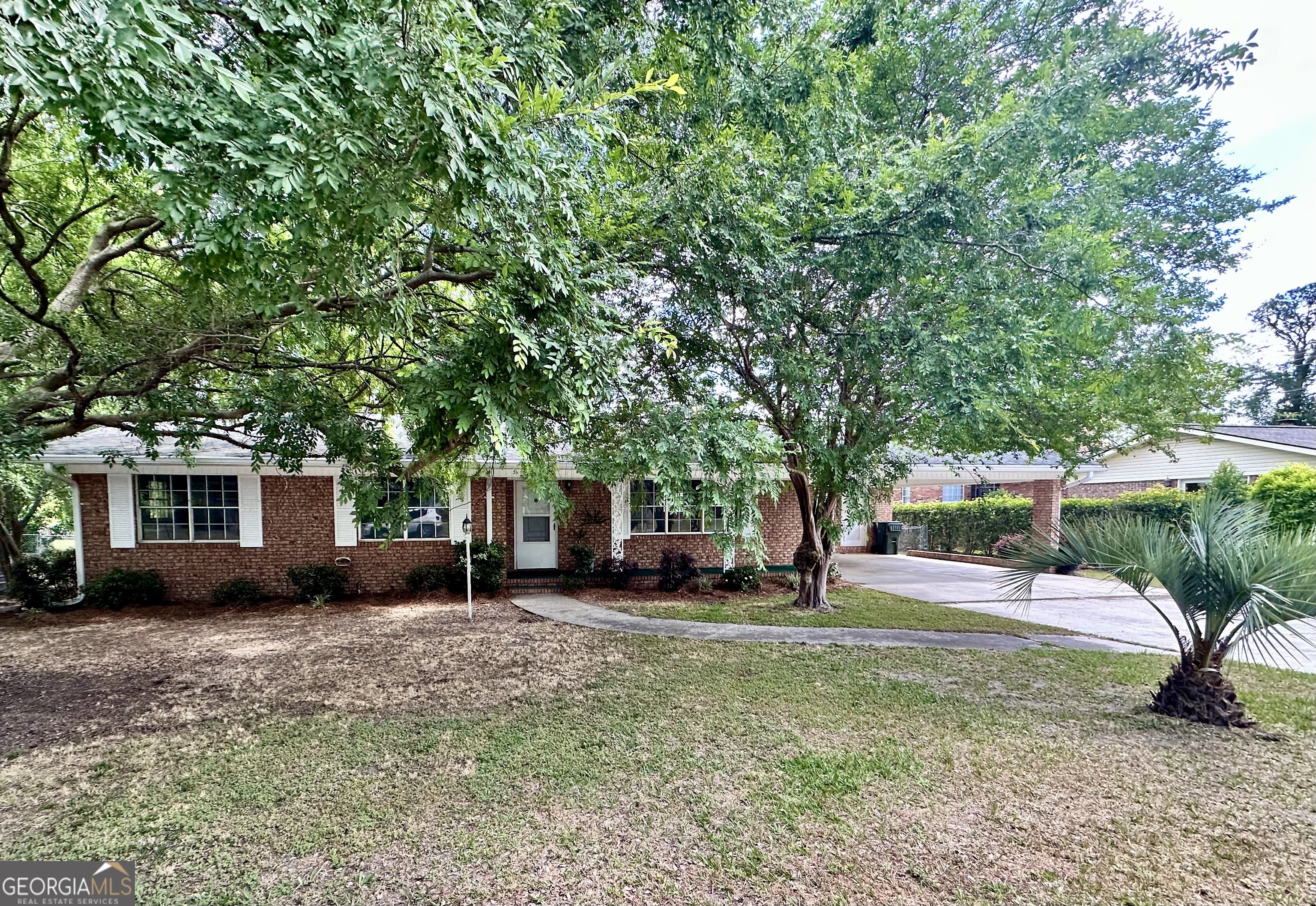 402 Pineview Drive Waycross, GA 31501 - Photo 1 of 24