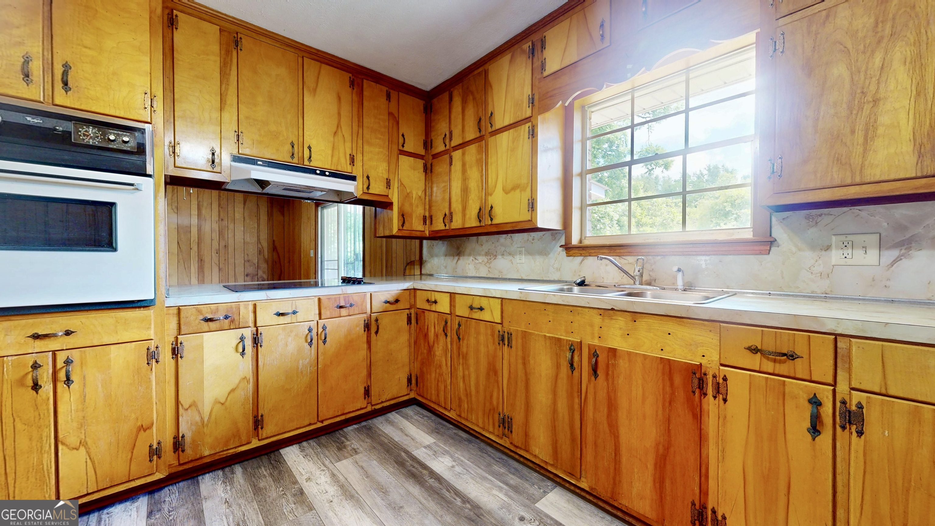 402 Pineview Drive Waycross, GA 31501 - Photo 6 of 24