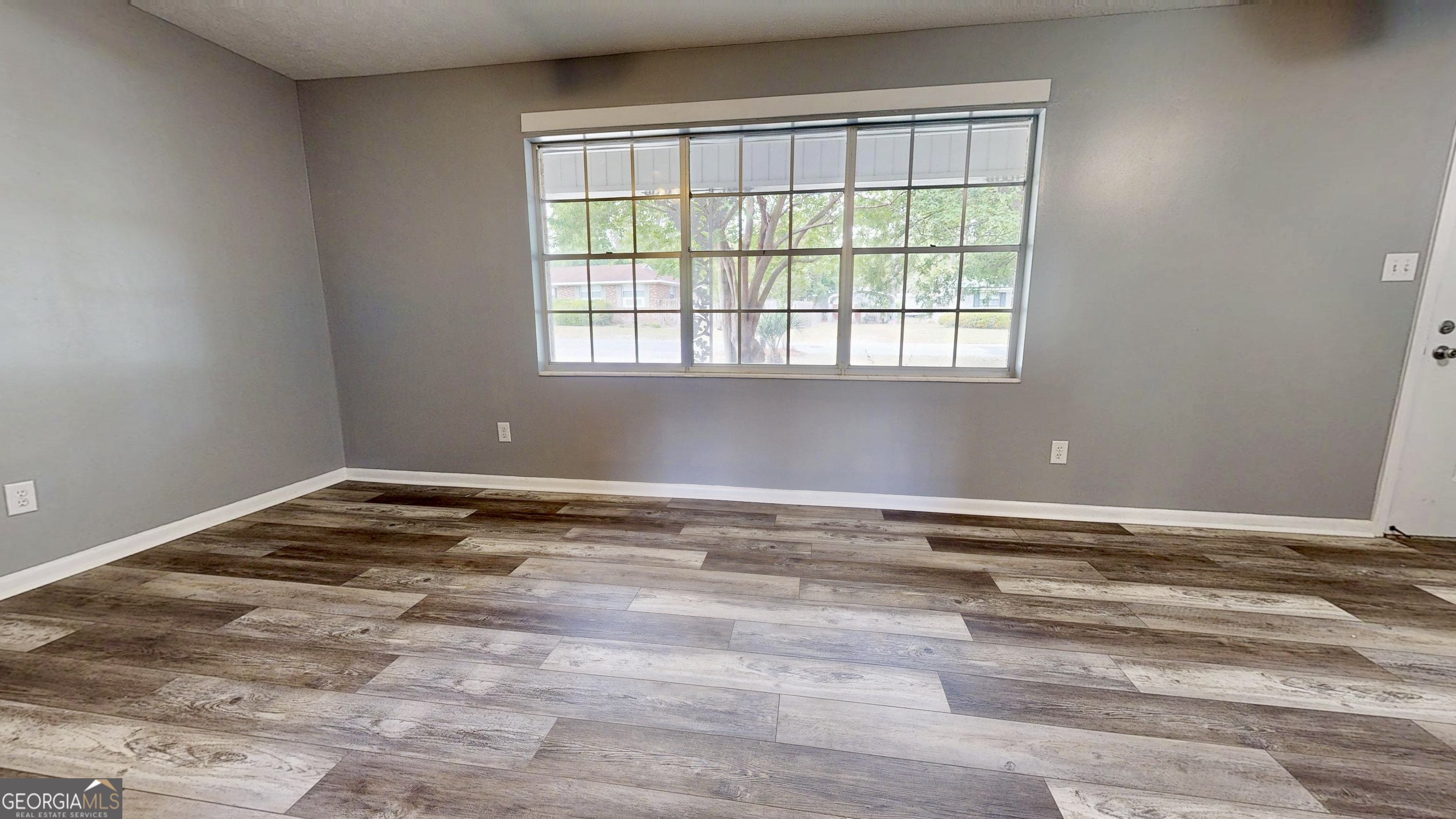 402 Pineview Drive Waycross, GA 31501 - Photo 10 of 24