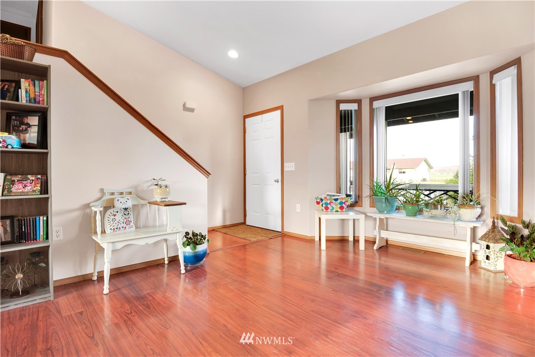 7472 Redmond Road Northeast Moses Lake, WA 98837 - Photo 8 of 40 Gallery Image 8