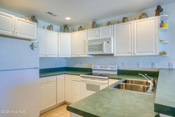 $2,500 | 228 Lazy Day Drive, Surf City, NC 28445