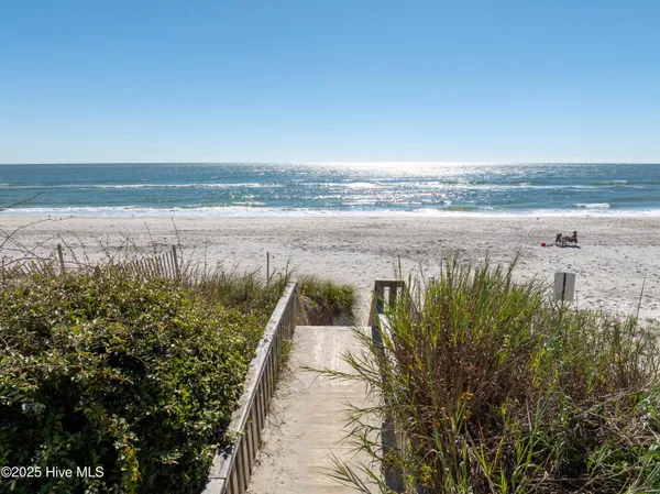 $2,500 | 228 Lazy Day Drive, Surf City, NC 28445