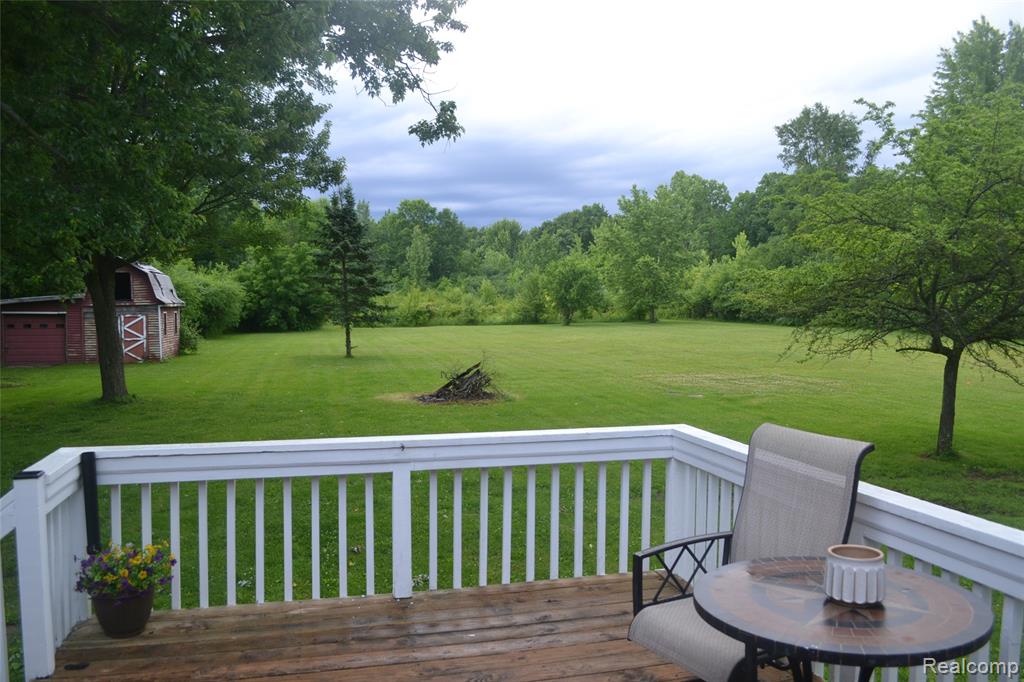 5244 Oleksyn Road Flint, MI 48504 - Photo 27 of 32