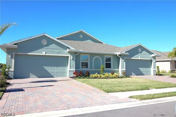 $3,000 | 20031 Fiddlewood Avenue, North Fort Myers, FL 33917