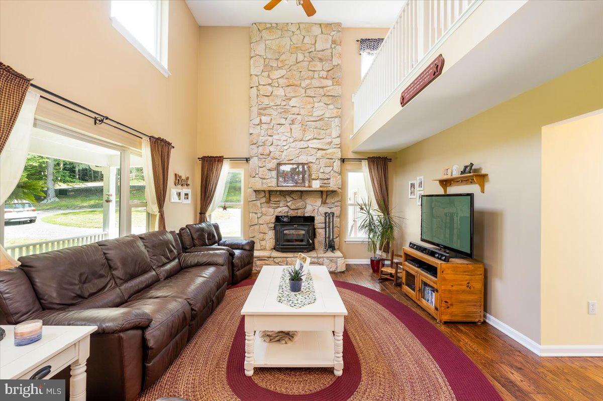 8301 Mapleville Road Mount Airy, MD 21771 - Photo 11 of 53